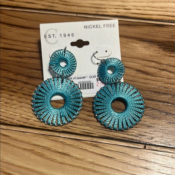 Elegant Multi-Color Earring Set - Picture 7 of 12